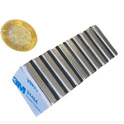Imán 30mm x 20mm x 5mm 3M Neodimio Con Adhesivo 12,000 Gauss